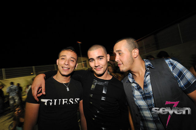 Cliquer pour voir l'image en taille réelle