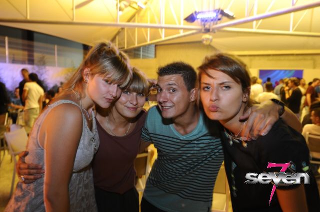 Cliquer pour voir l'image en taille réelle