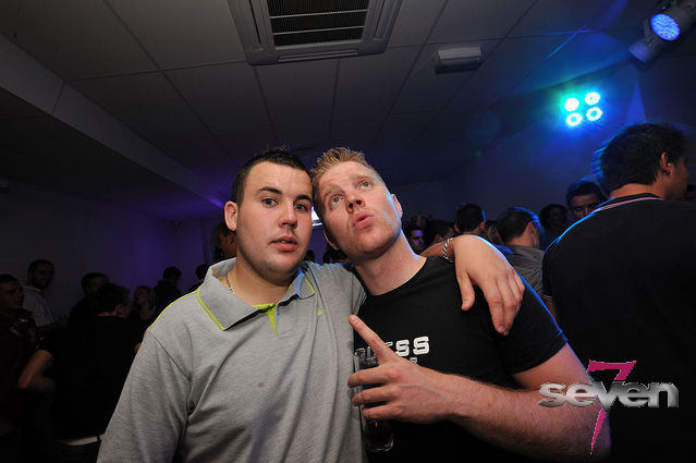 Cliquer pour voir l'image en taille réelle