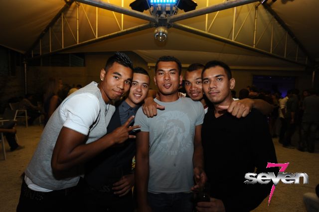 Cliquer pour voir l'image en taille réelle