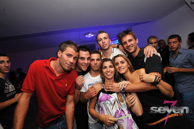 Cliquer pour voir l'image en taille réelle