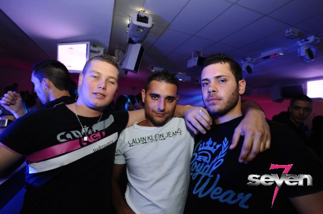 Cliquer pour voir l'image en taille réelle