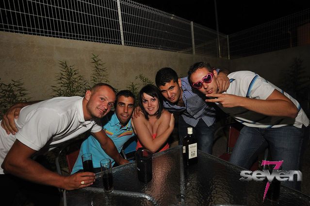 Cliquer pour voir l'image en taille réelle