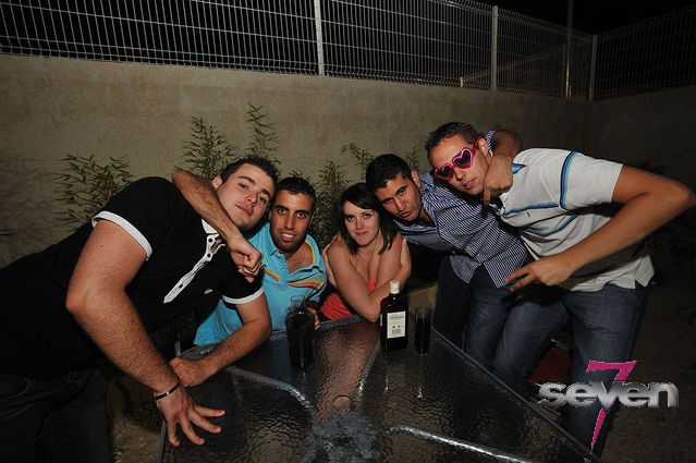 Cliquer pour voir l'image en taille réelle