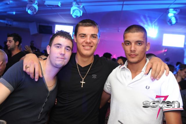 Cliquer pour voir l'image en taille réelle