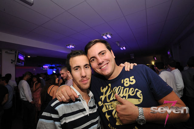 Cliquer pour voir l'image en taille réelle