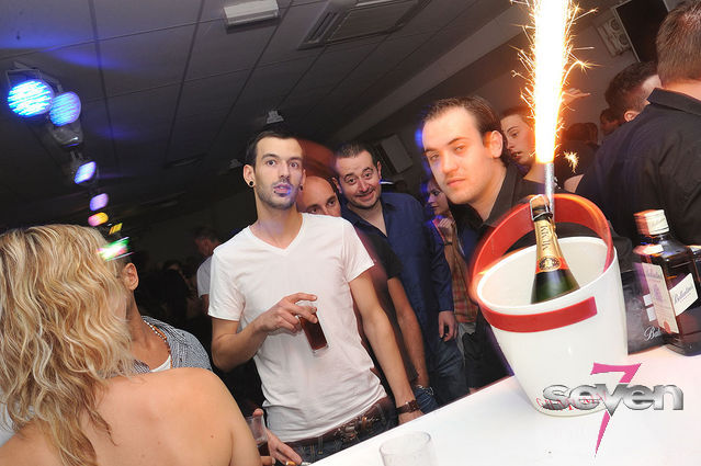 Cliquer pour voir l'image en taille réelle