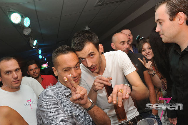 Cliquer pour voir l'image en taille réelle