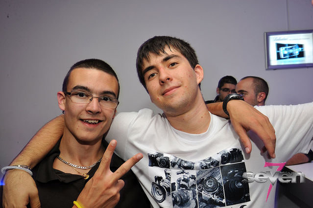 Cliquer pour voir l'image en taille réelle