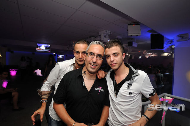 Cliquer pour voir l'image en taille réelle