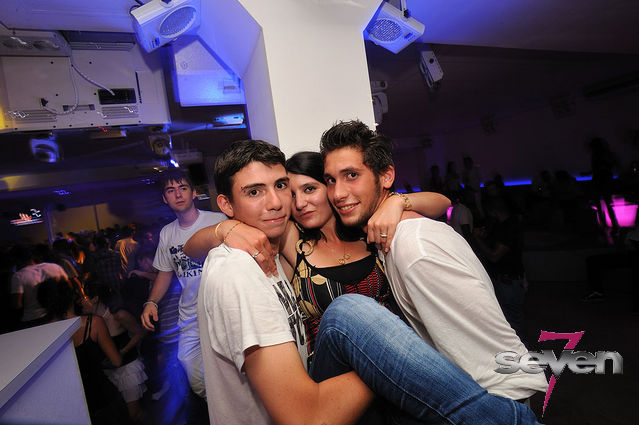 Cliquer pour voir l'image en taille réelle