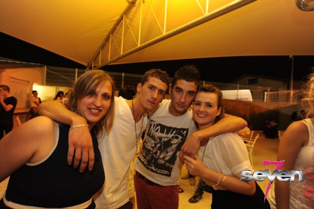 Cliquer pour voir l'image en taille réelle