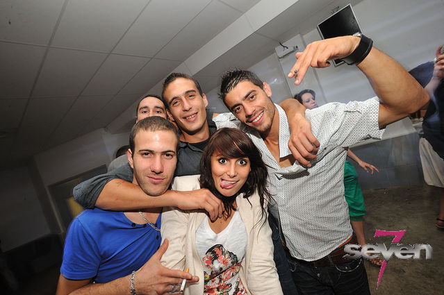 Cliquer pour voir l'image en taille réelle