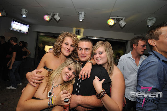 Cliquer pour voir l'image en taille réelle