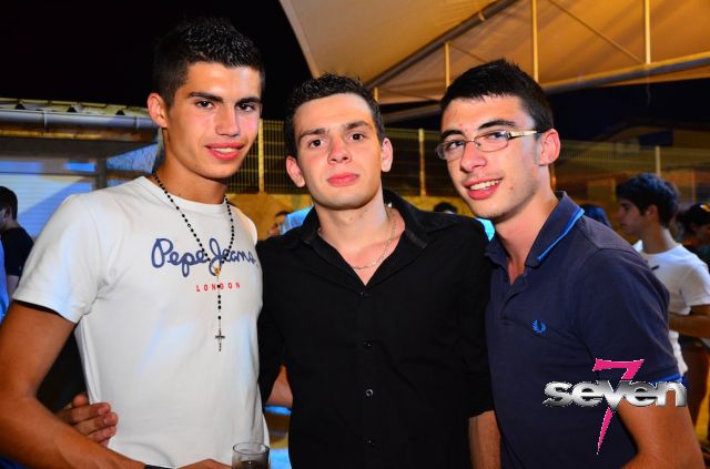 Cliquer pour voir l'image en taille réelle