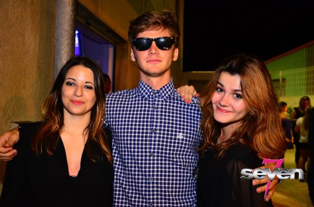 Cliquer pour voir l'image en taille réelle