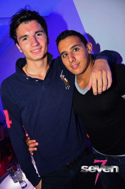 Cliquer pour voir l'image en taille réelle