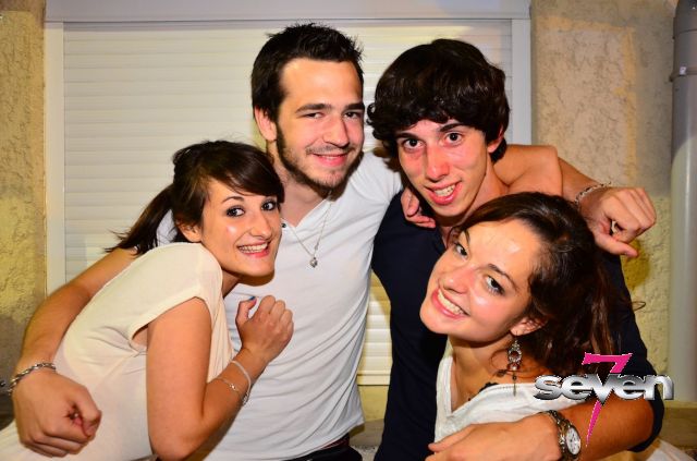 Cliquer pour voir l'image en taille réelle