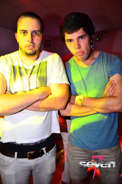 Cliquer pour voir l'image en taille réelle