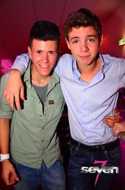 Cliquer pour voir l'image en taille réelle