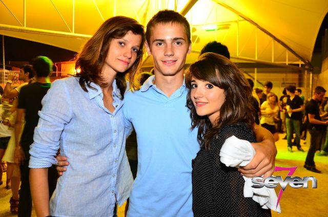 Cliquer pour voir l'image en taille réelle