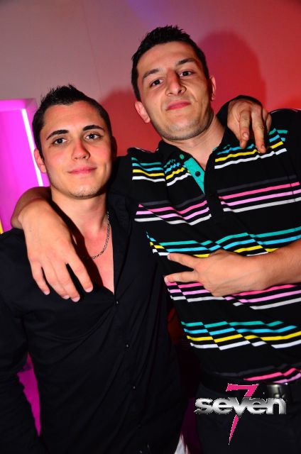 Cliquer pour voir l'image en taille réelle