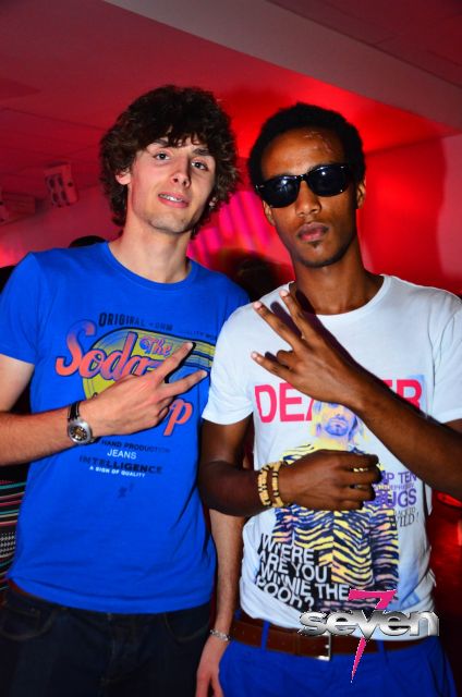 Cliquer pour voir l'image en taille réelle