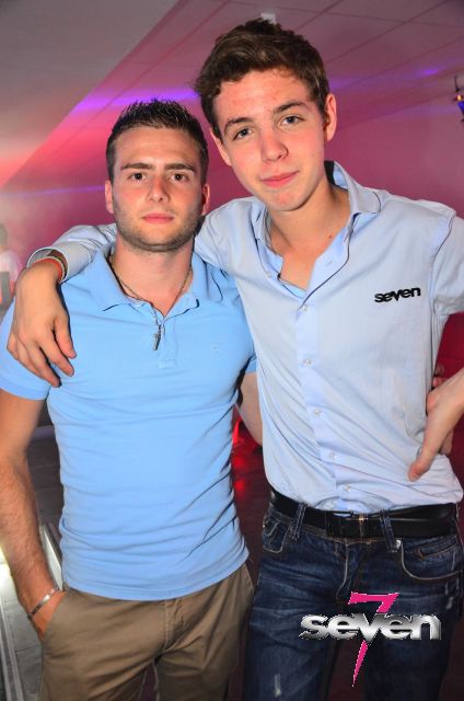 Cliquer pour voir l'image en taille réelle