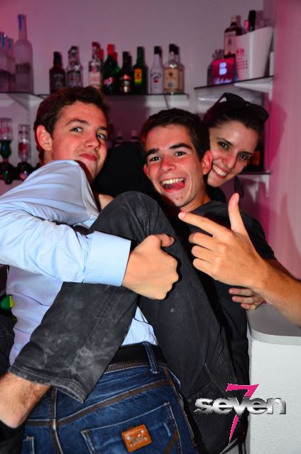 Cliquer pour voir l'image en taille réelle