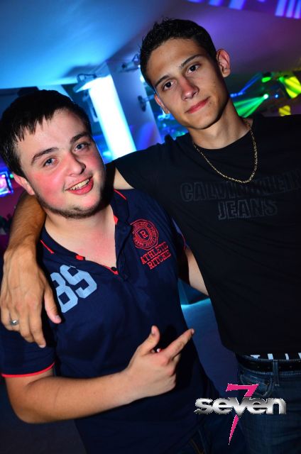 Cliquer pour voir l'image en taille réelle