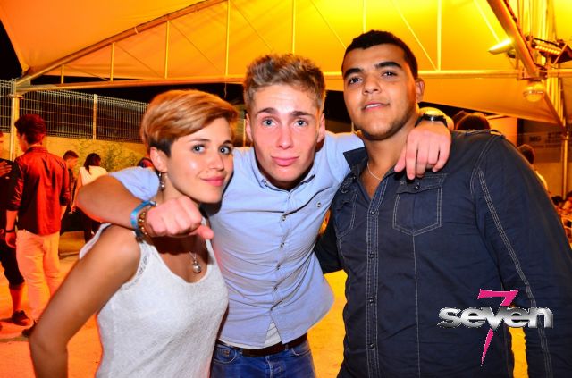 Cliquer pour voir l'image en taille réelle