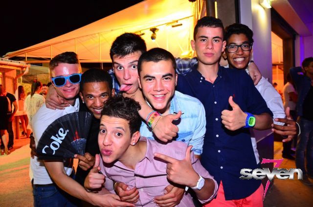 Cliquer pour voir l'image en taille réelle