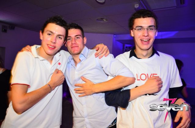 Cliquer pour voir l'image en taille réelle