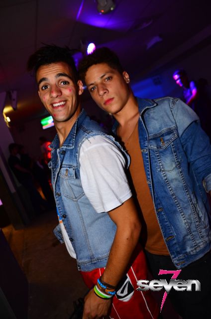 Cliquer pour voir l'image en taille réelle