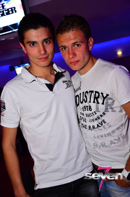 Cliquer pour voir l'image en taille réelle