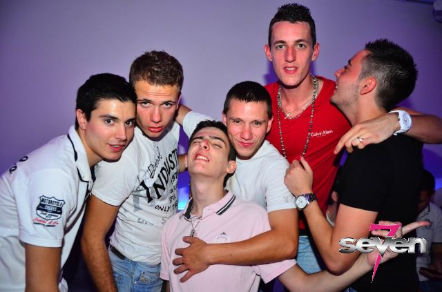 Cliquer pour voir l'image en taille réelle