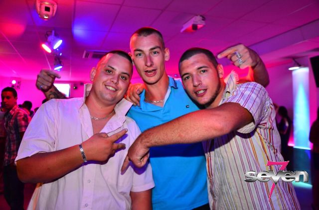 Cliquer pour voir l'image en taille réelle