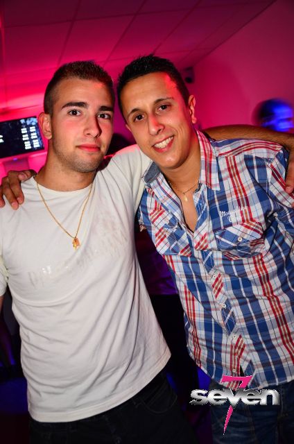 Cliquer pour voir l'image en taille réelle