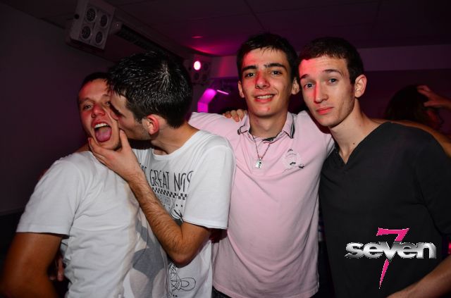 Cliquer pour voir l'image en taille réelle