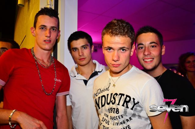 Cliquer pour voir l'image en taille réelle