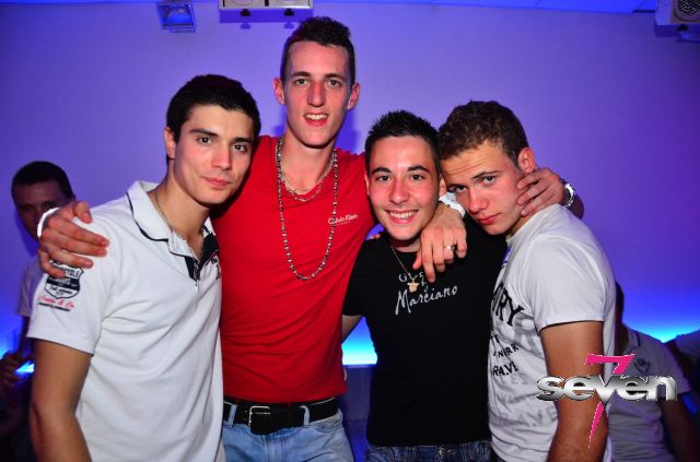 Cliquer pour voir l'image en taille réelle