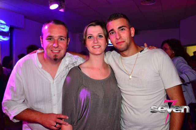 Cliquer pour voir l'image en taille réelle