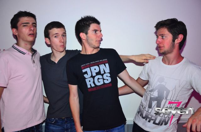 Cliquer pour voir l'image en taille réelle