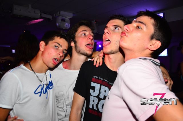 Cliquer pour voir l'image en taille réelle