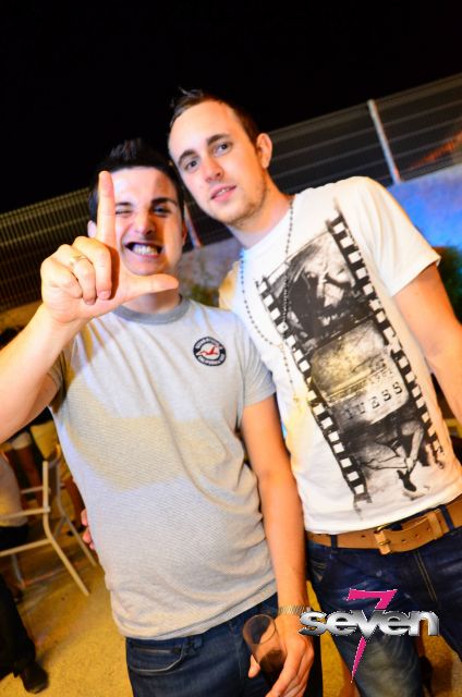 Cliquer pour voir l'image en taille réelle