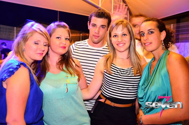 Cliquer pour voir l'image en taille réelle