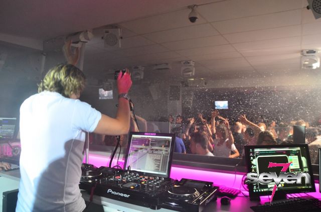 Cliquer pour voir l'image en taille réelle