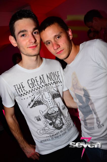 Cliquer pour voir l'image en taille réelle