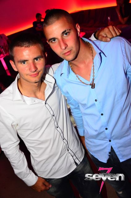 Cliquer pour voir l'image en taille réelle