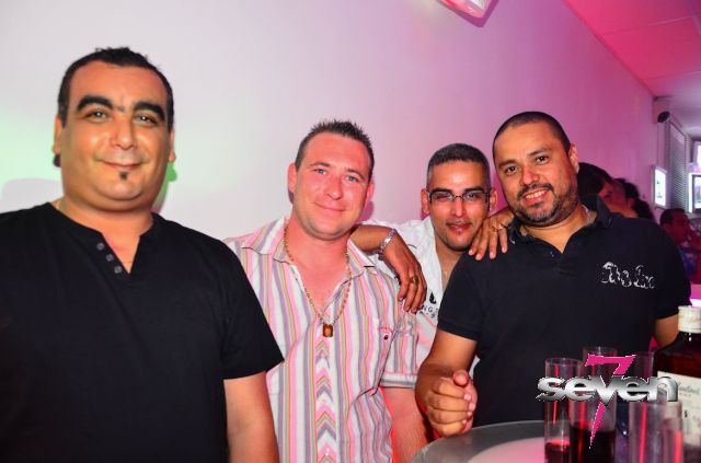 Cliquer pour voir l'image en taille réelle